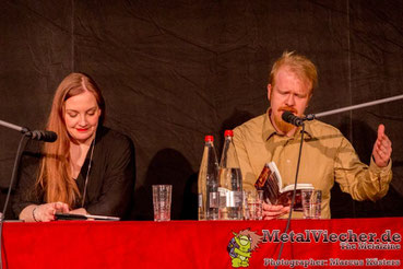 Luci van Org und Christian Krumm in der Mediothek Krefeld