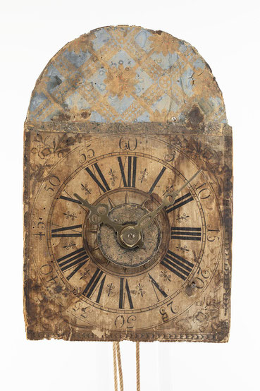 12-stündige Uhr mit Papierschild, Schwarzwald um 1800