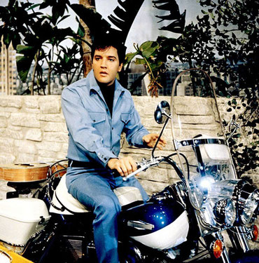 1967 - Elvis Presley su Harley-Davidson Electra Glide del 1966 nel film "Miliardario... ma bagnino". (Photo by Sunset Boulevard-Corbis via Getty Images)