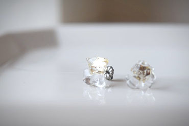 fuse clear / 2～5粒のクリアガラスを溶着させています。6,600 yen