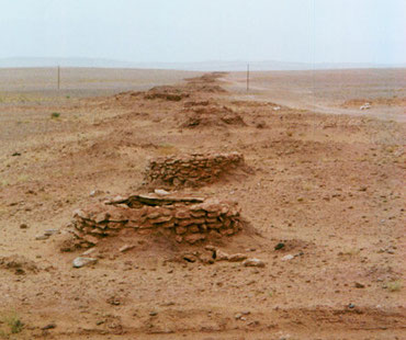 Khettara in region-de-Meknes-Tafilalet, Morocco.  Photo by S. Takahashi  (JAALS's member). Click on this picture.