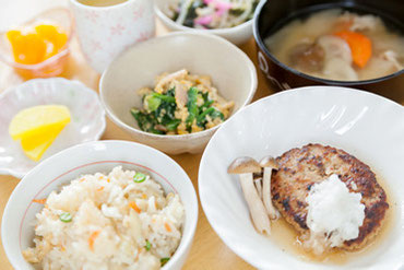 夕食
