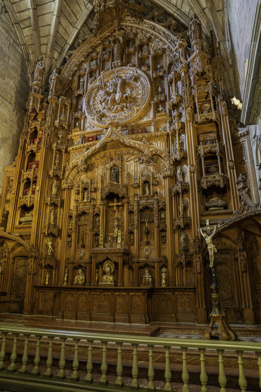 Bild: Reliquien-Altar des Royal Pantheon im Museum der Kathedrale von Santiago de Compostela 