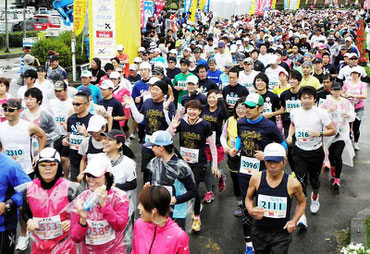 来年開催の石垣島マラソンエントリー人数が決まった(昨年の大会)