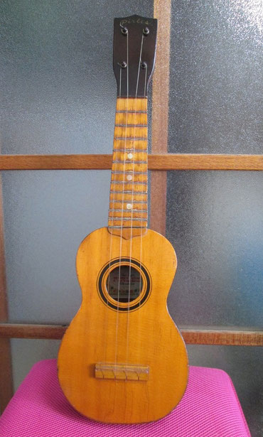 ウクレレ　PIRLES Ukulele No.120 ウクレレ写真館 < P Q > - yano-ukulele-island ページ！