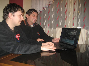 Artur Stark (links) und Manfred Wille bei der Erstellung des Filmes