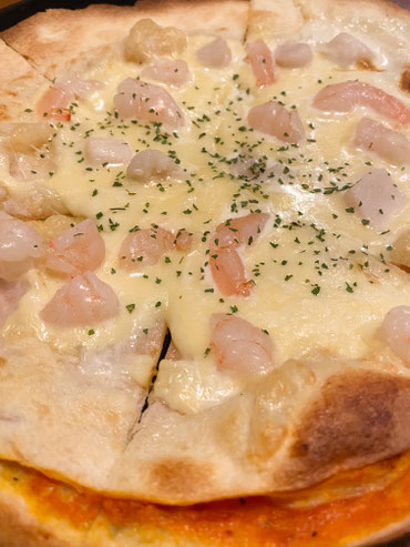 ✦　海老と小柱のトマトクリームピッツァ　〜クリーム＆トマトソースベース〜　１,３００円