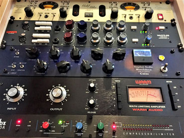Hochwertige, analoge Hardware, um unseren Produktionen das gewisse etwas zu verleihen.