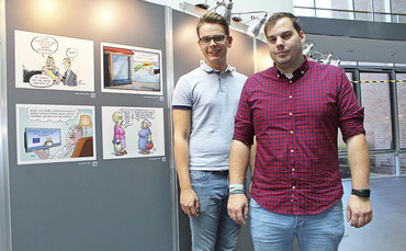 Lars Neuber (re.) und Niels Kohlhaase vom Stadtjugendring Buxtehude gehören zum Organisationsteam der Ausstellung "Oh, eine Dummel" Foto: Kreib