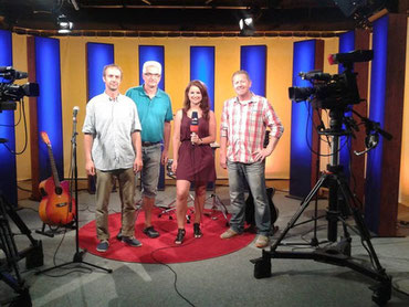 dAustropop Lieder im Fernsehen mit der Liveband Olles Leiwand