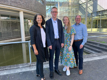 Unsere Spitzenkandidaten für die Kreistagswahl: Thorsten Baumgart (Listenplatz 1), Silke Wehmeier (links, Listenplatz 2), Berit Seidel (rechts, Listenplatz 3) und Arne Bartkowiak (rechts, Listenplatz 4))