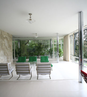 Tugendhat House, seating area in front of the onyx wall, facing southeast