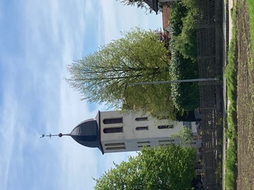 Der schiefe Turm von Gau-Weinheim.