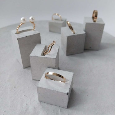 Concrete jewellery display hotsell
