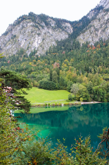 Die schönsten Seen in Deutschland? Die stelle ich dir in meinem Blogbeitrag zusammen. Ob große Seen zum Schwimmen, geheime Badeseen in Baden-Württemberg und Bayern oder traumhafte Bergseen. Auf meinem Blog findest du die besten Tipps für einen Ausflug zum