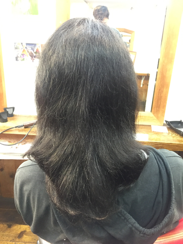 横浜の無責任美容師☆奥条勇紀☆髪に優しいなんて言われる美容室の薬・・・実はとっても危険な薬!