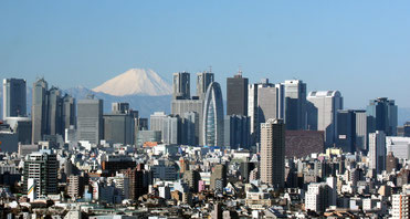 　　　　　　　　　　　　　　新宿の街