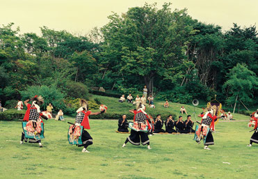 鬼剣舞(1996年北上みちのく芸能祭りにて)