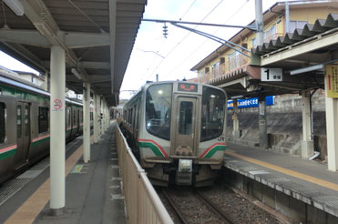 仙山線E721系車両（国見駅にて）