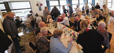 Feier mit Kaffee und Kuchen zum Jubiläum