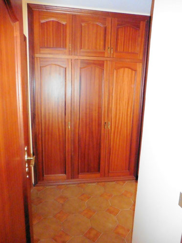 2. Einbauschrank