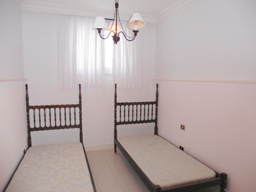 2. Schlafzimmer