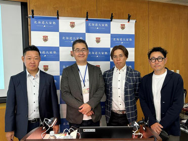 原田塾長と講師の上垣直裕さん・上田正人さん・清水徹さん