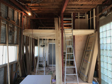 小屋裏収納下地組み