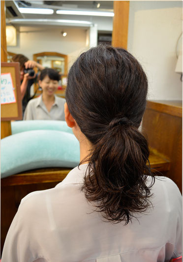 横浜の無責任美容師☆アホ毛で嘆いている彼女に、パーマで可愛い笑顔