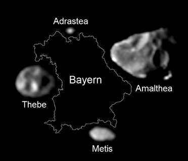 Größenvergleich zwischen den inneren Monden und Bayern (Fotomontage).