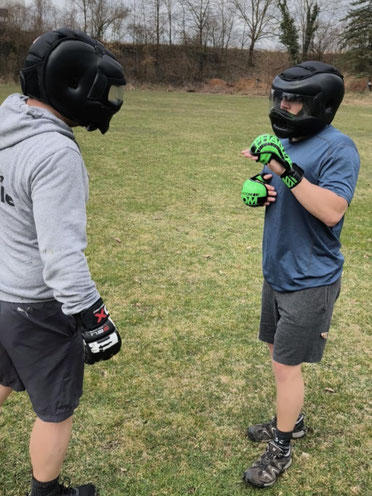 SC Int'l Street Combatives Selbstverteidigung Übergang von Aggression zu Gewalt – Warum es zu einer Reaktionsverzögerung kommt