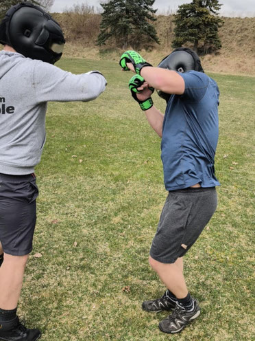 SC Int'l Street Combatives Selbstverteidigung Übergang von Aggression zu Gewalt – Warum es zu einer Reaktionsverzögerung kommt