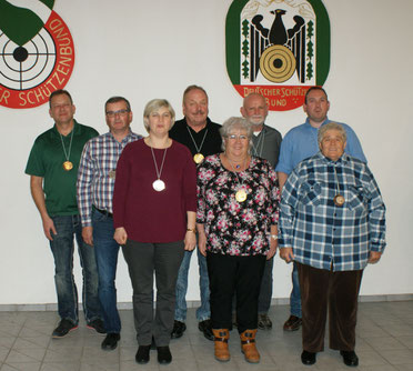 v.l.: Jörg Müller, Rainer Müller, Martina Müller, Bernd Schumacher, Uschi Grötzbach, Jürgen Hein, Markus Platz, Doris Görgens