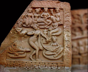 Fragment de linteau du site de Pawāyā. Madya Pradesh. Inde. Période Gupta IVe - Ve s.