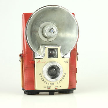 KODAK Brownie Starflash Camera 1957 - 1965 © engel-art.ch