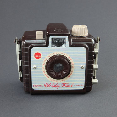 KODAK Brownie Holiday Flash Model USA © engel-art.ch