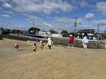 「まってー!」