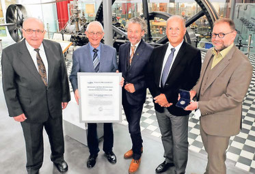 Karl Rudolf Gerhards, Prof. Dr. Horst A. Wessel, Dipl.-Ing. Ralf Hunke, Thomas Pomp, Peter Heinze (Dezernent für Wirtschaftsförderung), Foto: Roland Keusch (RGA)