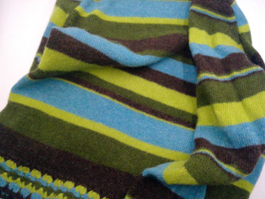 Stoffnummer UPW24 Wollstrick (80% Wolle)