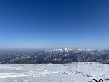 冬の狩場山から望む島牧村