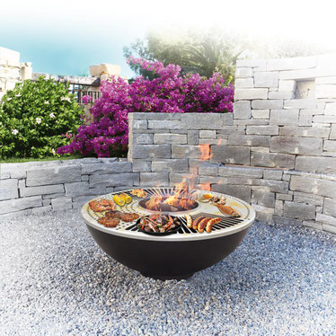 STAFFIERI Cheminée-Zubehör: Alles in Einem - Feuerschale für gemütliche Abende auf Ihrer Terrasse oder in Ihrem Garten. Und mit dem Grillaufsatz ist auch gleichzeitig alles bereit für die Barbecue-Sommer-Party!