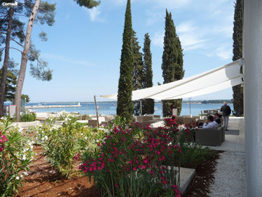 Sonnensegel angebaut für Terrasse