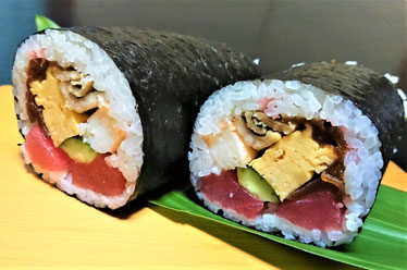 節分恵方巻 まぐろ、えび入り 1200円(税別)