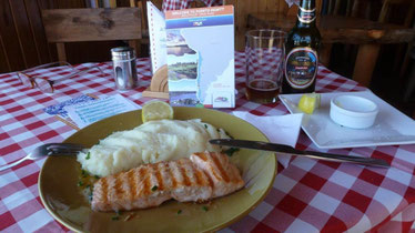 Bild: Gedeckter Tisch
