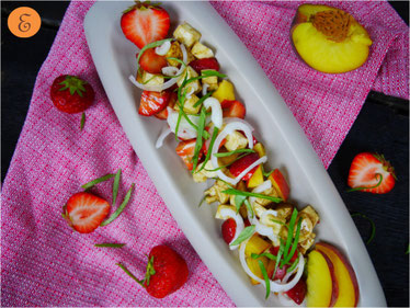 Erdbeer-Pfirsich-Salat / Mozzarella
