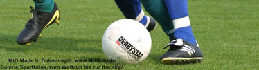 Ein Fussball, Foto:Gerd Schütt, MiO Made in Oldenburg®, www.MiOfoto.de