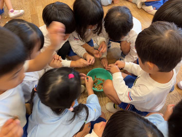 かわ　めくれたよ〜！