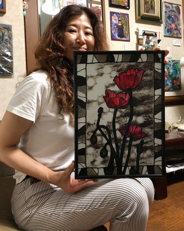 画家の妻：愛琥の新作「ポピーの花」