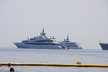 Bild: Yacht bei Beaulieu-sur-Mer