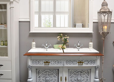 Antike Waschtische - funktionstüchtig aufgearbeitet - Land & Liebe